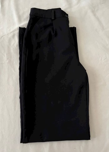 Siyah Kadın Kumaş Pantolon Kemerli - Görsel 2