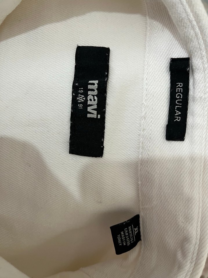 Düğmeli Beyaz Kadın Keten Gömlek - Görsel 2