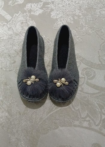 Siyah Kürklü Kadın el yapımı Babet - Görsel 2