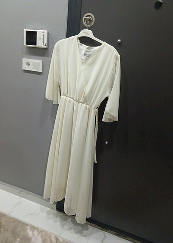 Kadın Beyaz Uzun V Yaka Elbise - Görsel 3