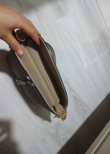 Bej Zincir Detaylı Kadın Deri Çanta - Görsel 2