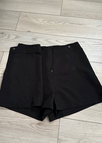 Düğmeli Siyah Mini Şort Etek - Görsel 2