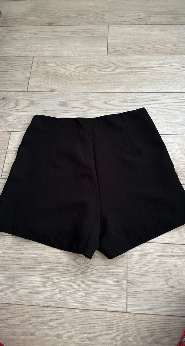 Düğmeli Siyah Mini Şort Etek - Görsel 3