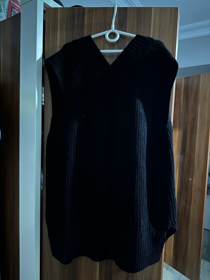 Siyah V Yaka Örgü Kadın Süveter - Görsel 2