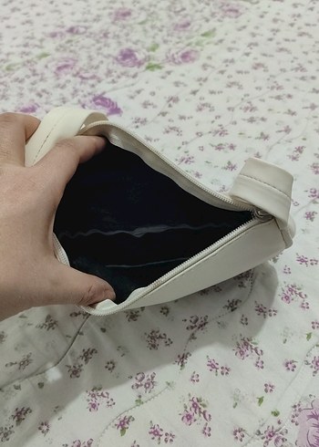 Beyaz Minimalist Kadın Omuz Çantası - Görsel 3