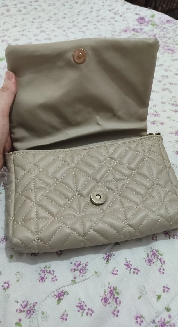 Bej Deri Kadın Zincir Detaylı Çanta - Görsel 3