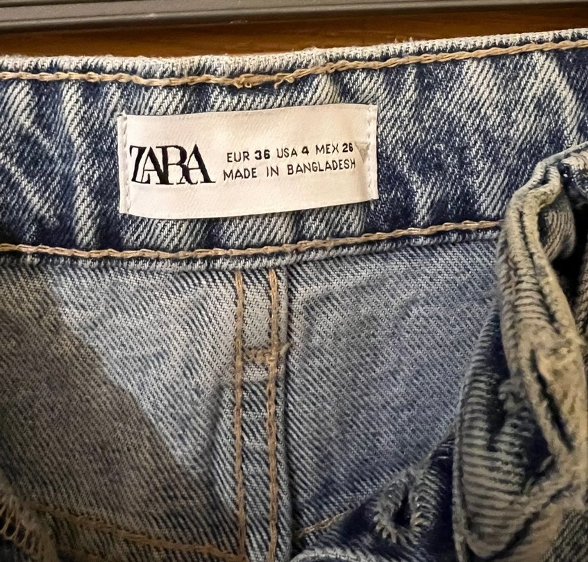 Düğmeli, Bol Kesim Mini Batik Denim Şort - Görsel 3