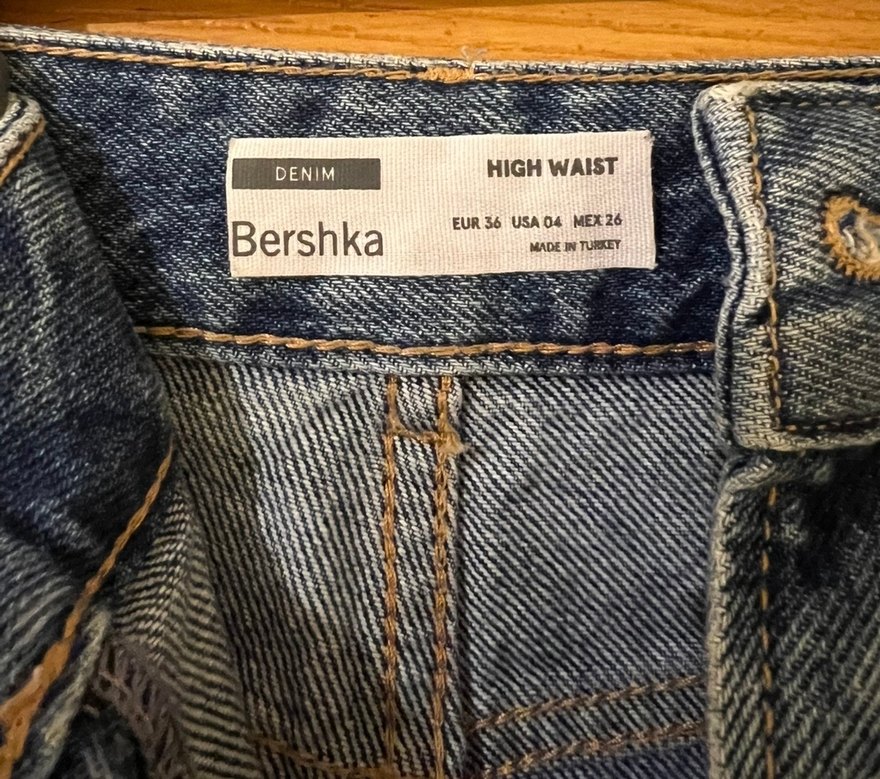 Kadın Gri Bol Kesim Mini Denim Şort - Görsel 3