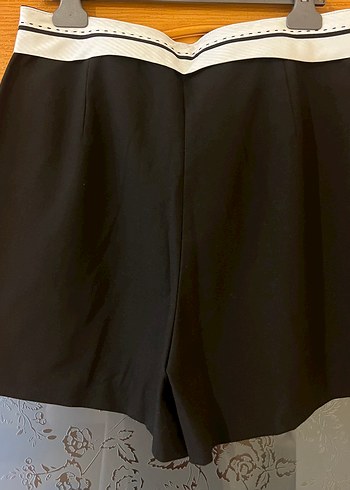 Siyah Parlak Midi Kadın Şort Etek - Görsel 2