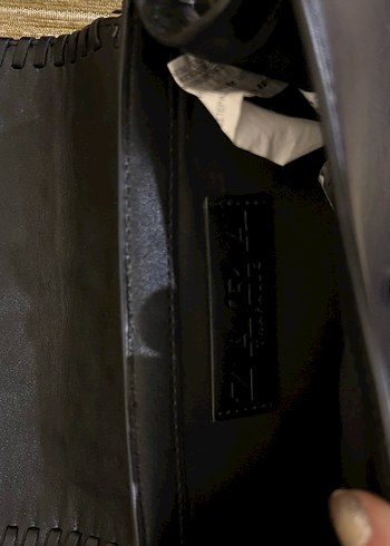 Zincir Detaylı Yılan Desenli Deri Çanta - Görsel 3