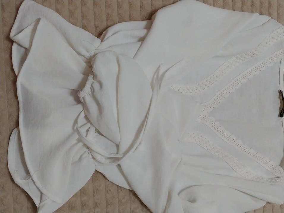 Beyaz V Yaka Kadın Bluz - Görsel 2