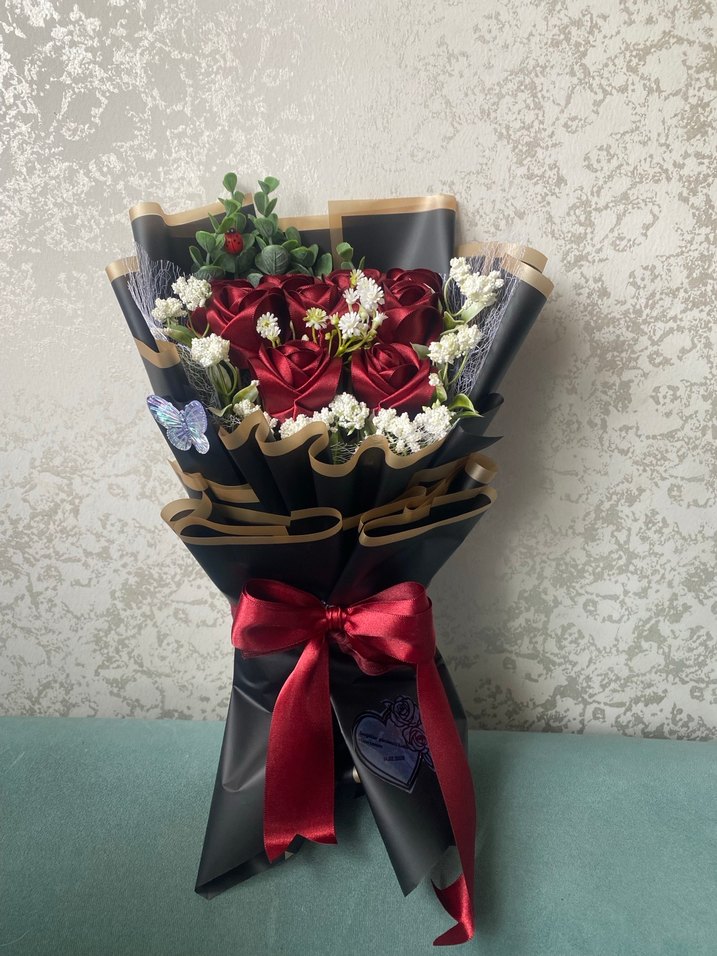 Bordo Saten Kurdeleli çiçek buketi - Görsel 3