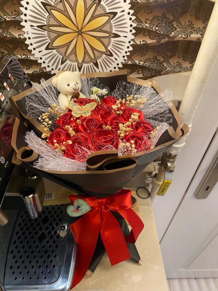 Kırmızı Güller ve Ayıcık Hediye Buketi - Görsel 2