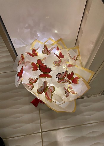 Altın Renkli Kelebekli İpek Fular - Görsel 3