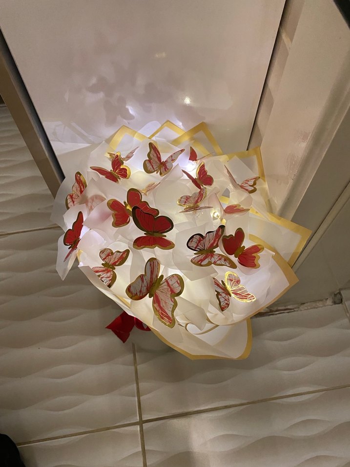 Altın Renkli Kelebekli İpek Fular - Görsel 3