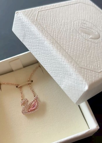 swarowski kuğulu kolye TÜM RENKLERİ MEVCUTTUR ÖZELDEN YAZINIZ - Görsel 5