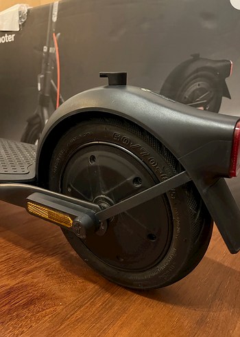 Segway Ninebot F2 Pro Scooter + Aksesuarlar - Görsel 4