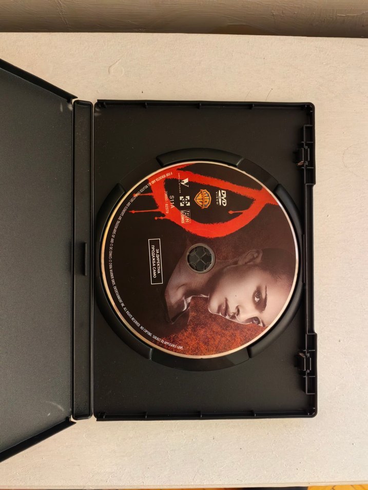 V for Vendetta DVD - Natalie Portman, Hugo Weaving - Görsel 2