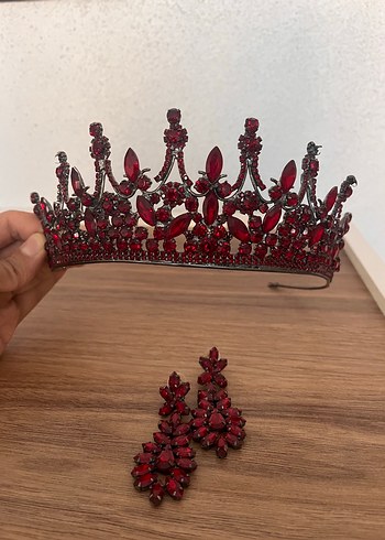 Bordo Parlak Taşlı Taç ve Küpe Seti