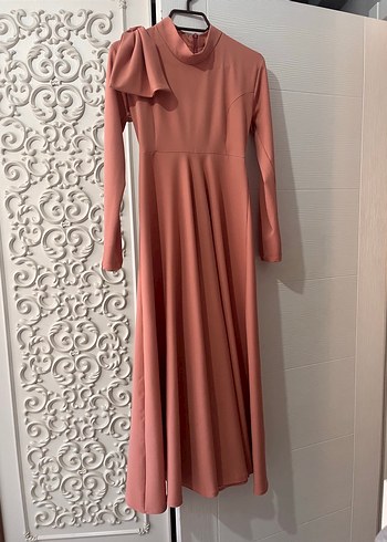 Pembe Drapeli Uzun Kollu Uzun Elbise