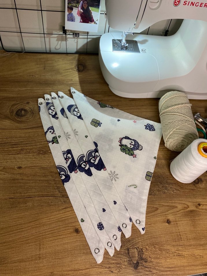 Penguen desenli kumaş bebek yakalı - Görsel 3