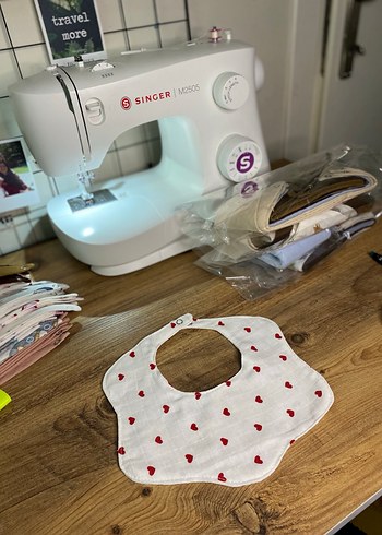 Kalp desenli çiçek model müslin kumaş Bebek Önlüğü - Görsel 2