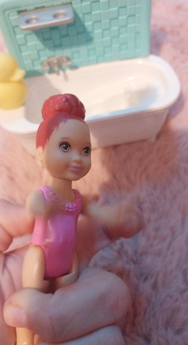 barbie Bebek ve Küvet Oyuncak Seti gerçek chelsee - Görsel 3