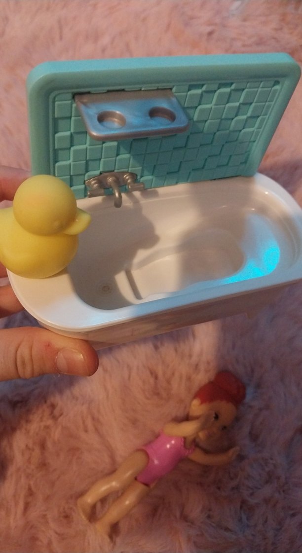 barbie Bebek ve Küvet Oyuncak Seti gerçek chelsee - Görsel 5