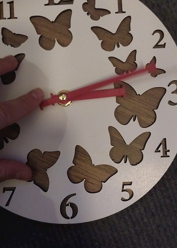 Kelebek Desenli Renkli Duvar Saati - Görsel 3