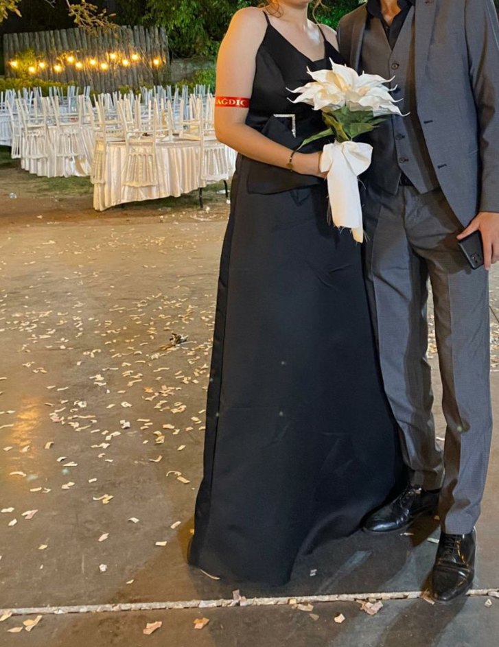 Siyah Askılı Saten Uzun Kadın Abiye - Görsel 4