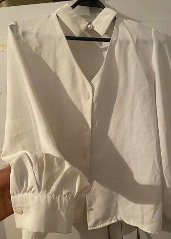 Beyaz İpek Görünümlü Düğmeli Kadın Gömlek - Görsel 2