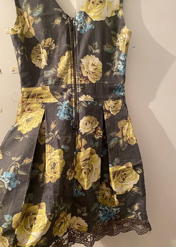 Sarı Çiçekli Straplez Midi Elbise - Görsel 6