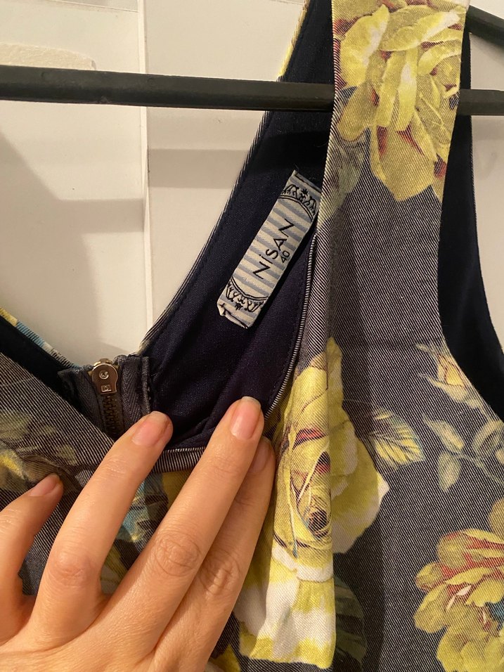 Sarı Çiçekli Straplez Midi Elbise - Görsel 2