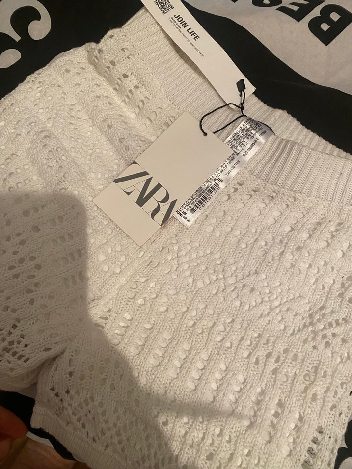 Zara Beyaz Örgü Mini Şort - Görsel 3