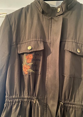 Düğmeli Kahverengi Nakışlı Uzun Kadın Ceket - Görsel 2