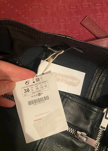 Siyah Deri Mini Etek Fermuarlı - Görsel 3