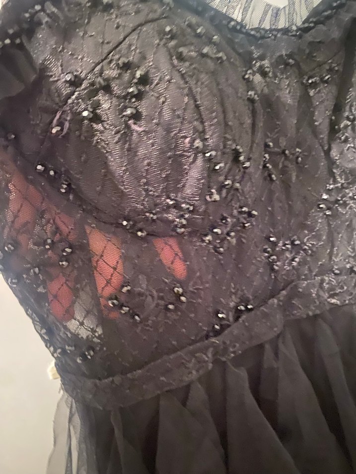 Siyah Nakışlı Straplez Gotik Midi Elbise - Görsel 2