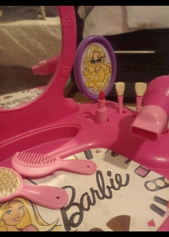Barbie Pembe Çocuk Makyaj Masası - Görsel 7