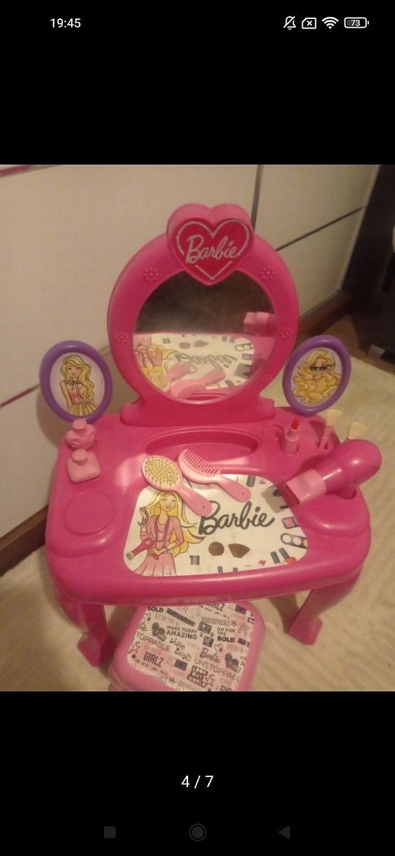 Barbie Pembe Çocuk Makyaj Masası - Görsel 4