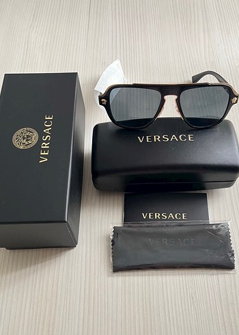 Versace Gunes Gozlugu