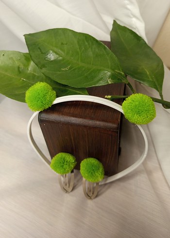 Yeşil Ponponlu plastik  Çocuk Saç Tacı ve Tokalar - Görsel 2