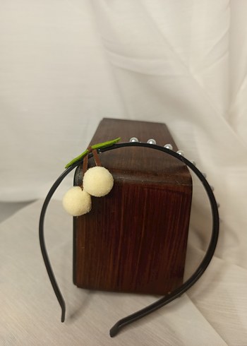 İNCİ DETAYLI KİRAZLI PLASTİK ÇOCUK /BEBEK TACI - Görsel 2