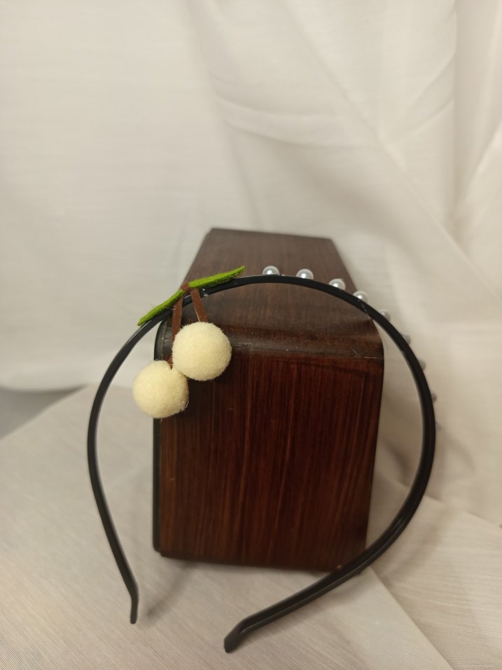 İNCİ DETAYLI KİRAZLI PLASTİK ÇOCUK /BEBEK TACI - Görsel 2