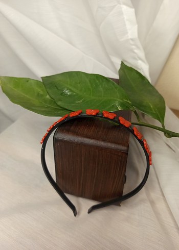 Kırmızı Nakışlı plastik Çocuk Saç Bandı - Görsel 3