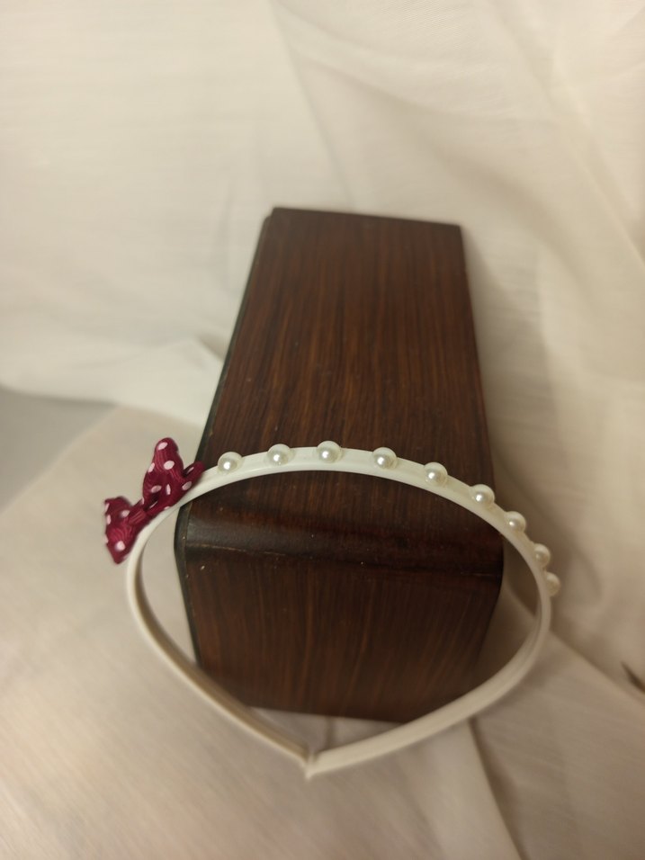 Bordo Puantiyeli Fiyonk Detaylı incili Çocuk Taç - Görsel 2