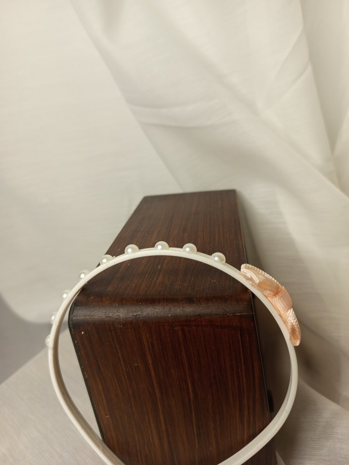 İnci Detaylı Bej Fiyonk Saç Bandı Tacı - Görsel 3