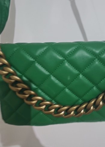 Zincir Detaylı Yeşil Deri Kadın Çanta - Görsel 3