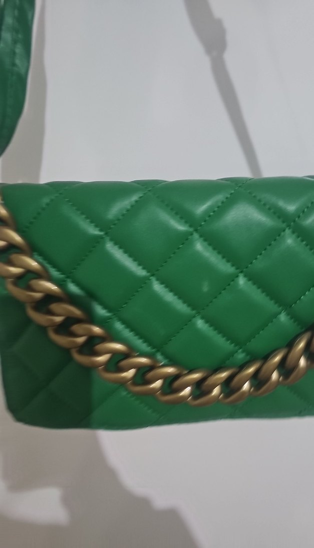 Zincir Detaylı Yeşil Deri Kadın Çanta - Görsel 3