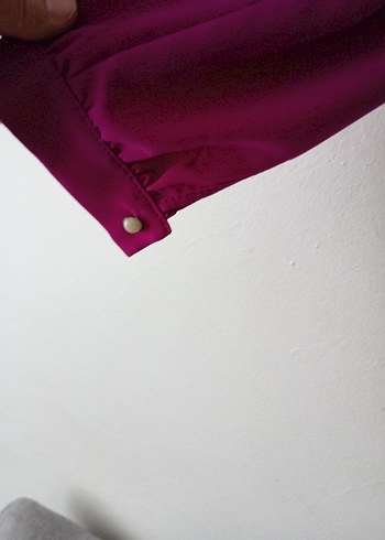 Mor Renkli Uzun Kollu Fırfırlı Kadın Gömlek - Görsel 3