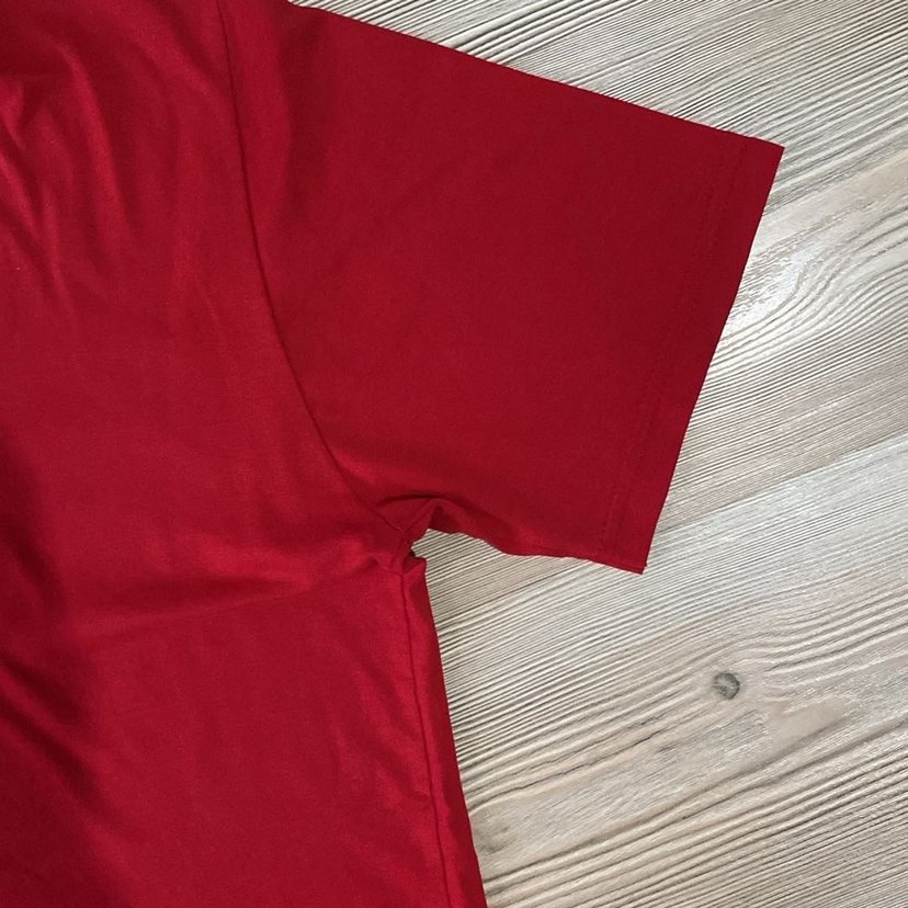 Kırmızı V Yaka Baskılı Erkek tişört - Görsel 4